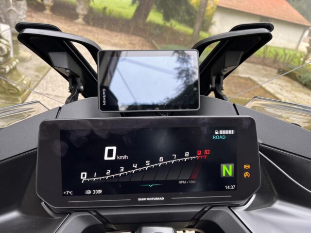 Nuovissimo supporto Gamrin Zumo XT e tread  per Bmw R1250RT ultimo modello. Presto sarà disponibile sul sito web www.adapter3dmotorrad.com  e www.adapter3dmotorrad.it